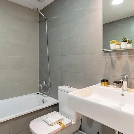 Guestready - Sunny Seaside Escape In Malaga